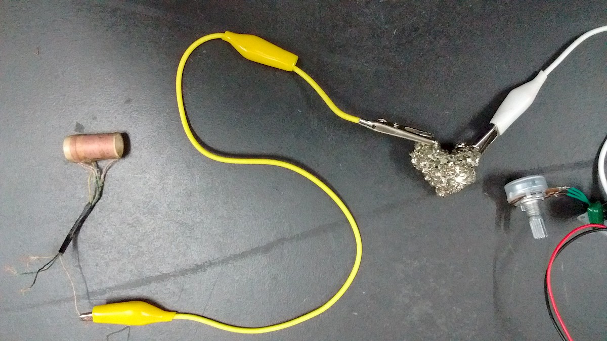 Using old Am radio coil and pyrite to modulate the frequency reception